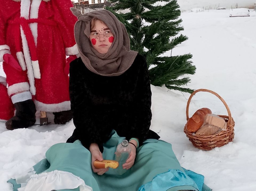 Воспитанница центра «Маленькая страна» из Вершино-Шахтаминска победила в онлайн-конкурсе «Новый год в русском стиле»